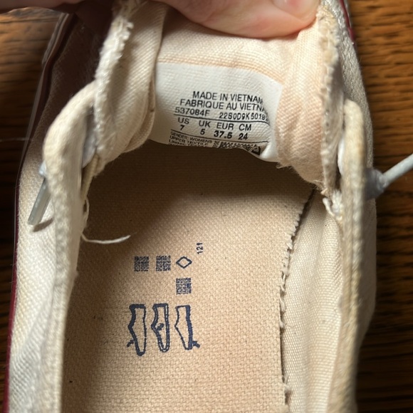 CONVERSE ALL STAR size 7 - women’s - Picture 6 of 6